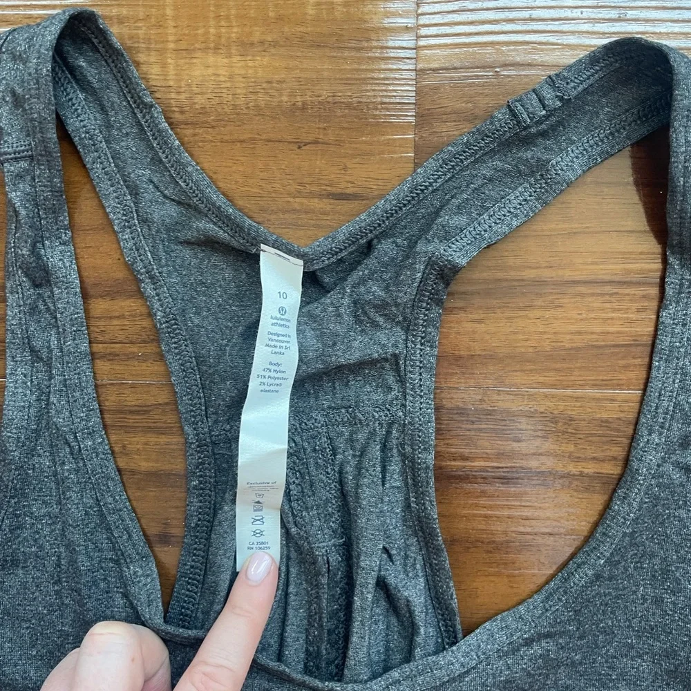 Lululemon 10 Salute the Sun Tank